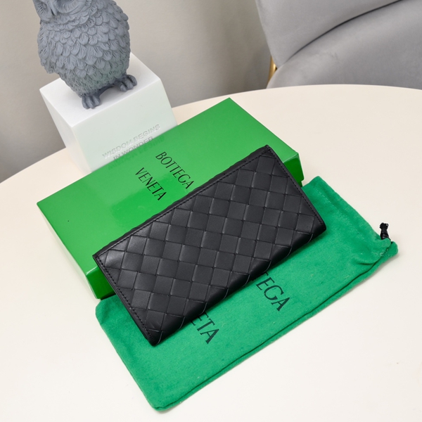 ボッテガヴェネタ財布コピー背面デザイン